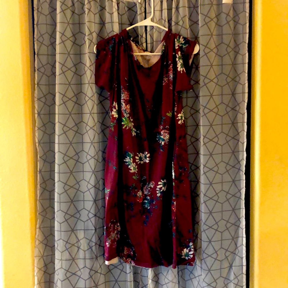 On/off the shoulder dress or long shirt!
